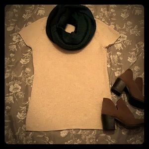 Medium Banana Republic V-neck sweater